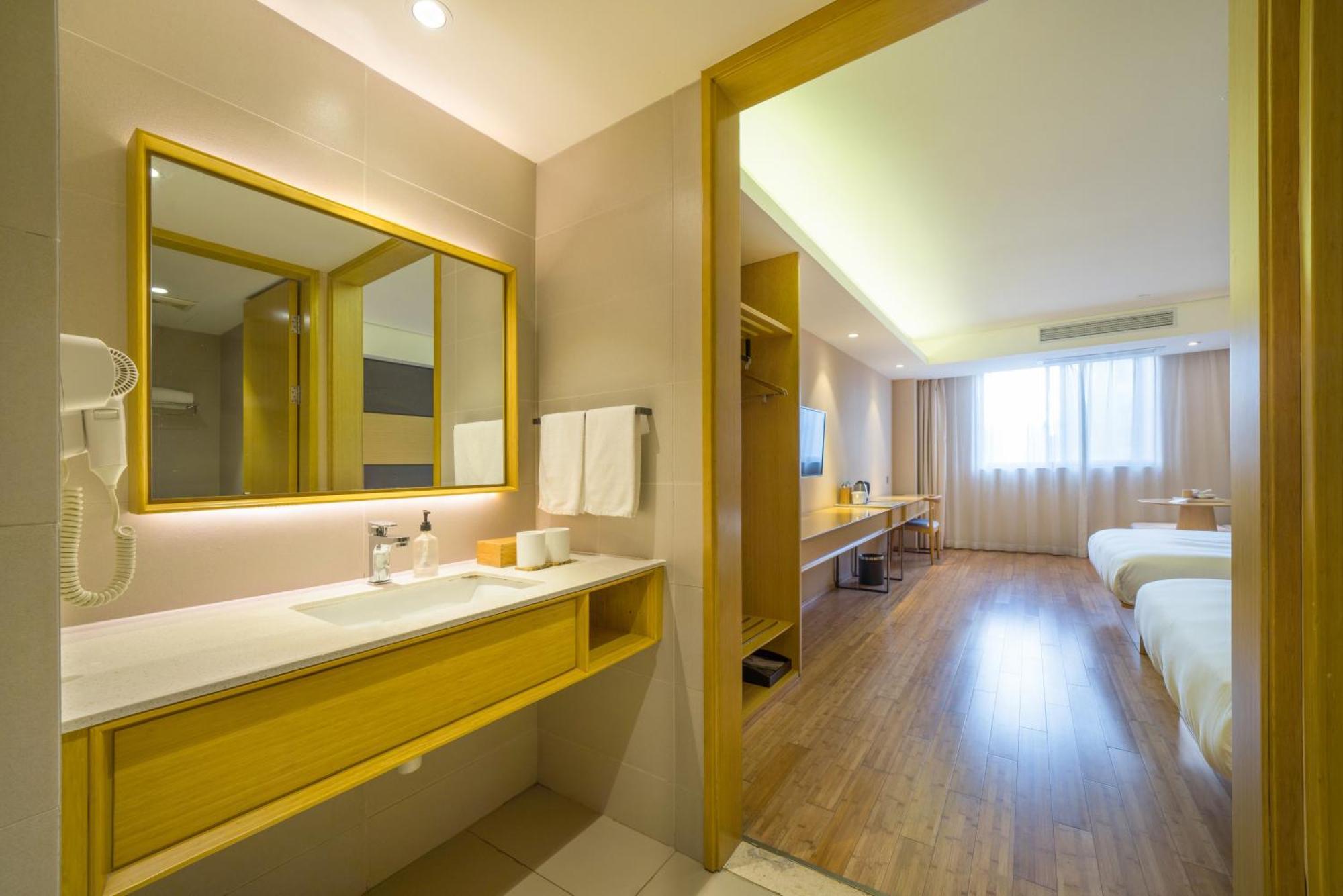 Hotel Four Seasons Kangqiao Xiupu Road Branch Shanghai