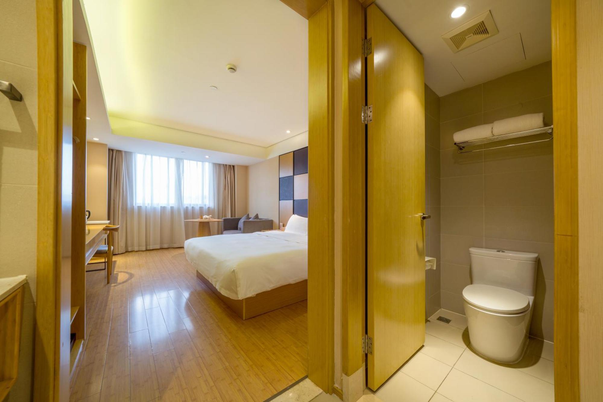 Four Seasons Kangqiao Xiupu Road Branch Hotel Shanghai